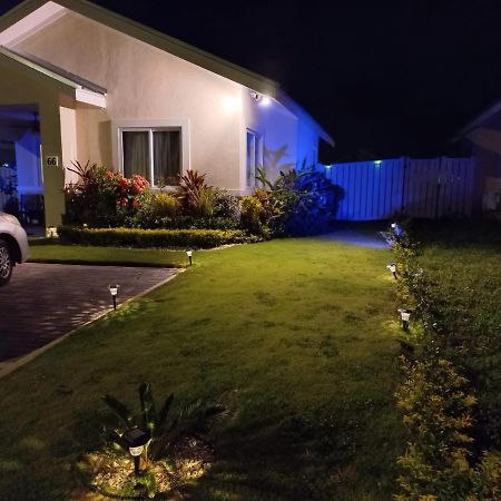 Natty'S Cozy Beach House In Hanover Jamaica Lucea Exterior foto
